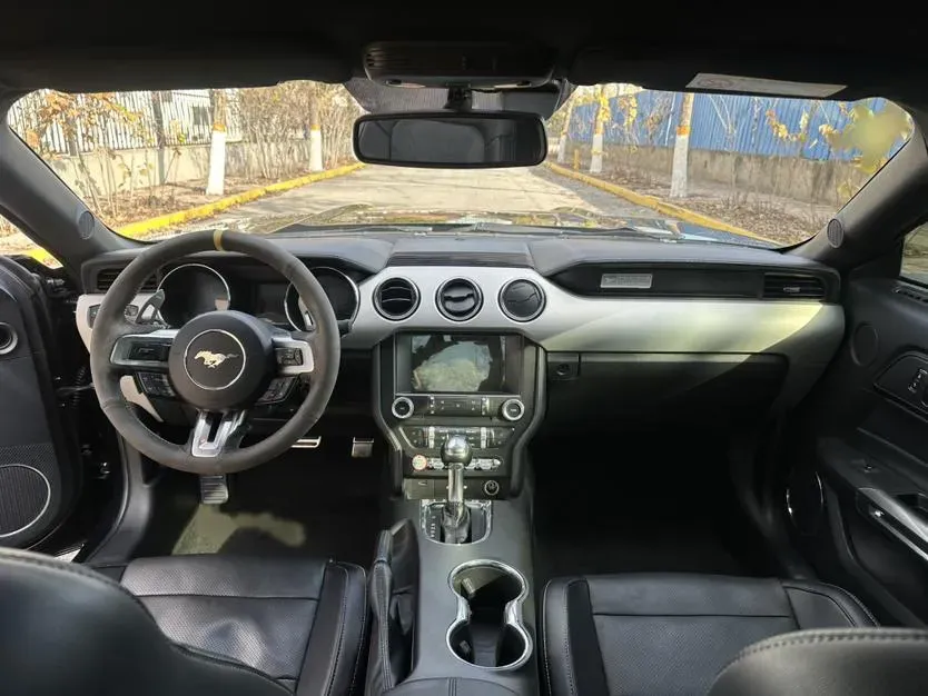 2017 Ford Mustang 2.3T 314HP L4 6AT,autocango,china used car exporter,china ev exporter,chinese used car exporter,chinese used ev exporter