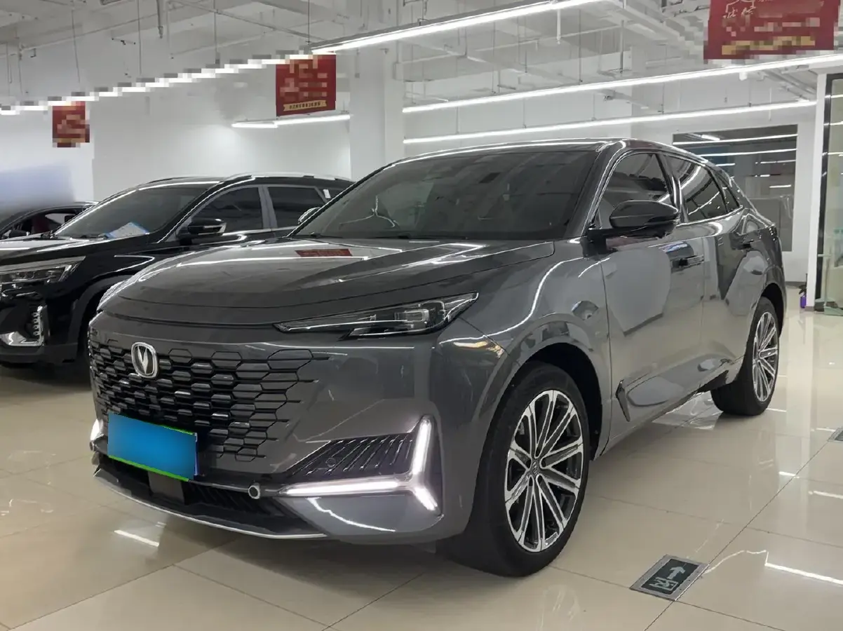 2021 ChangAn UNI-K 2.0T 233HP L4 8AT