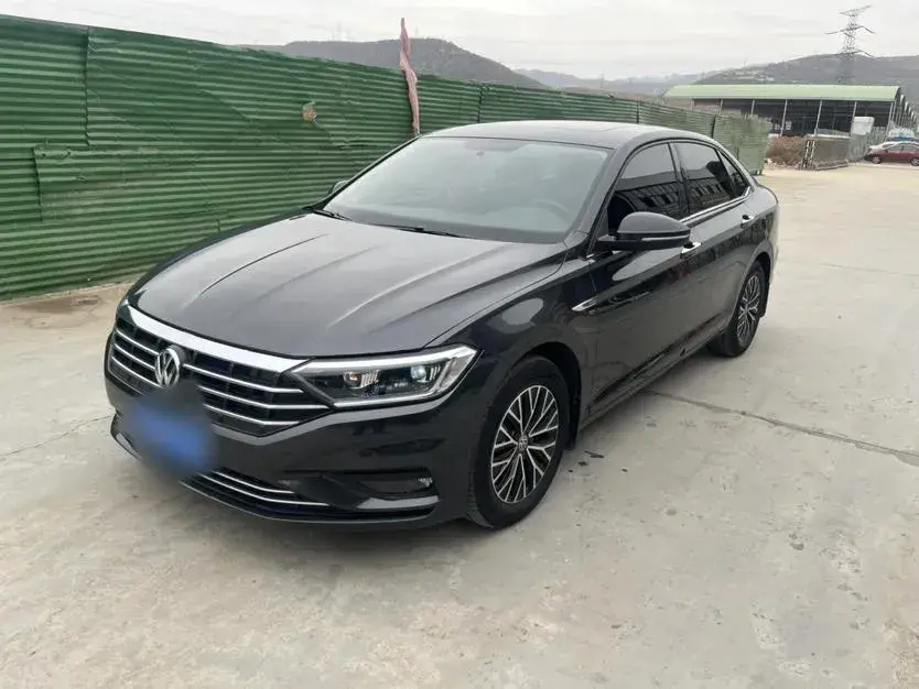 2021 Volkswagen Sagitar 1.2T 116HP L4 7DCT