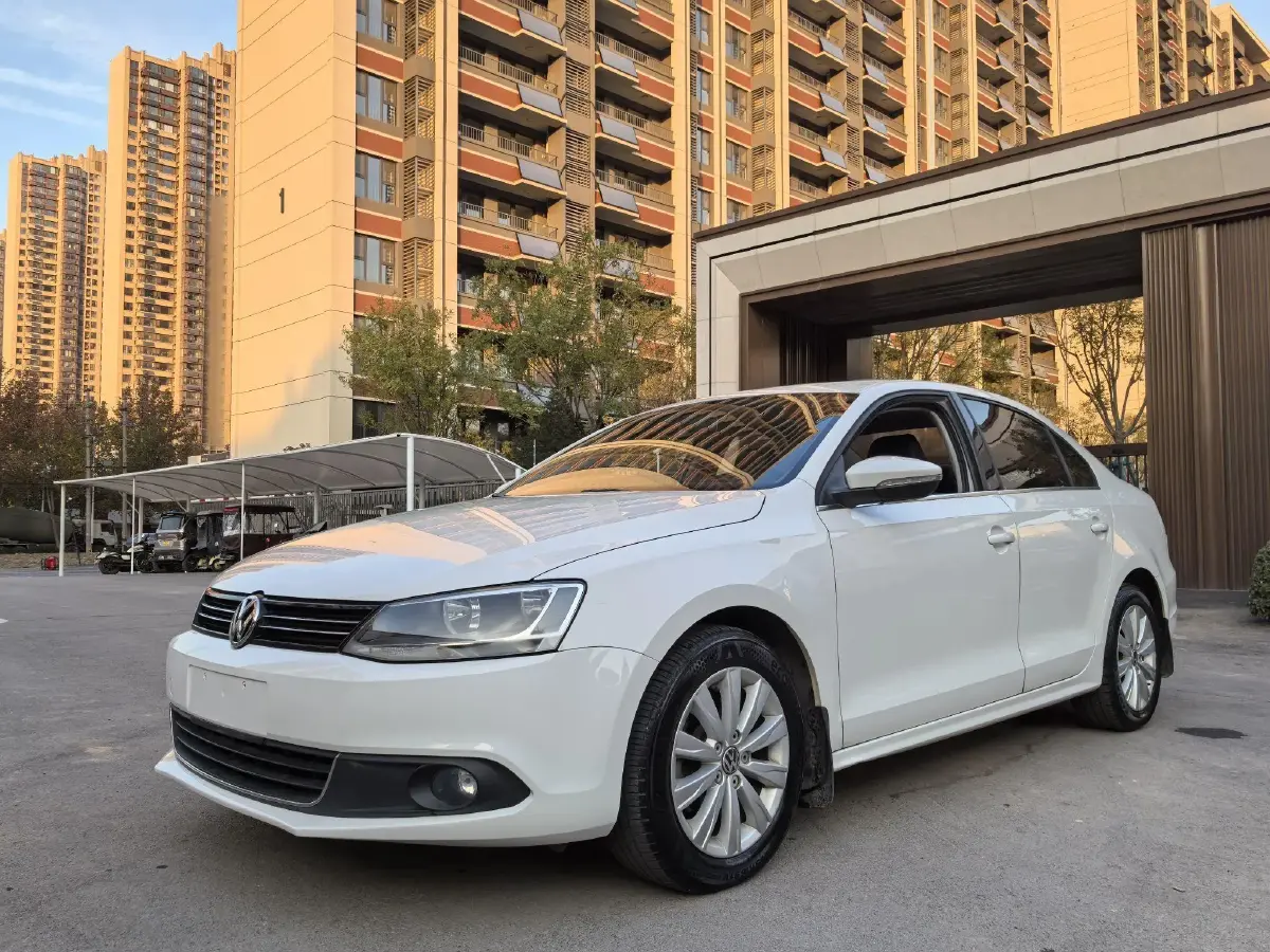 2014 Volkswagen Sagitar 1.6L 105HP L4 6AT