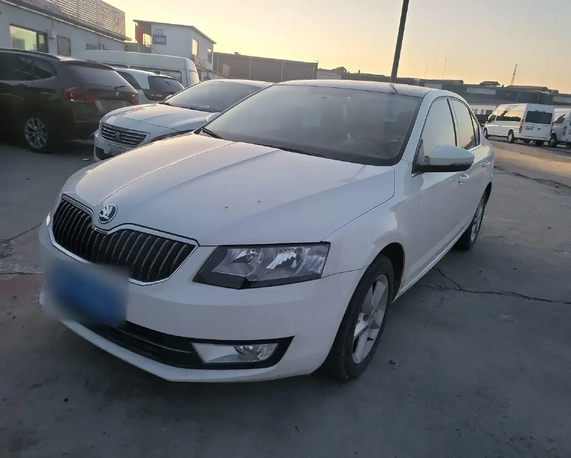 2015 Skoda Octavia 1.6L 110HP L4 6AT