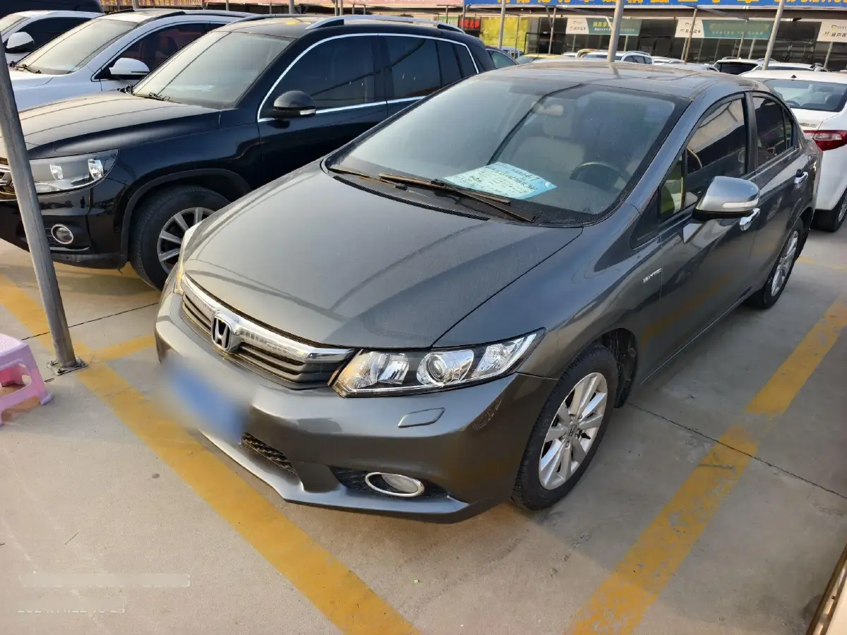 2013 Honda Civic 1.8L 141HP L4 5AT