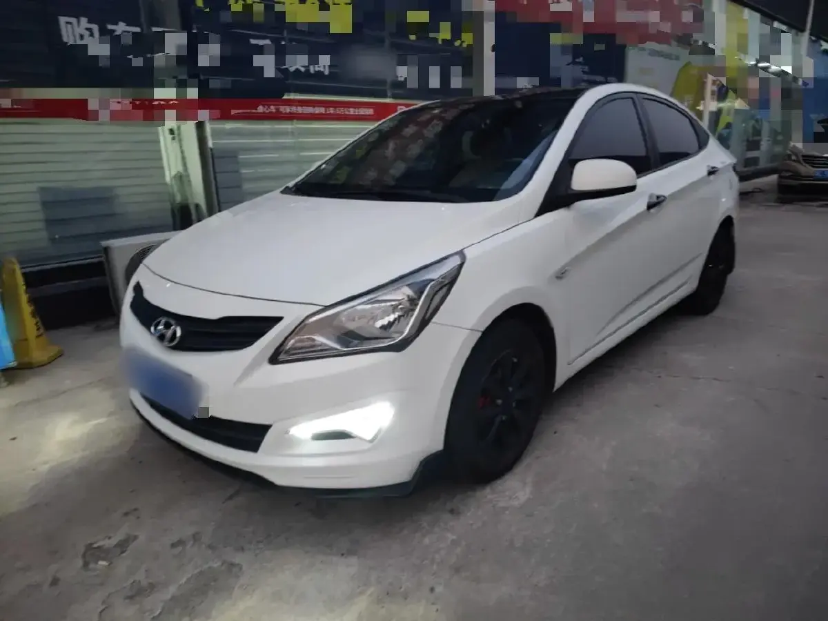 2014 Hyundai Reina 1.4L 107HP L4 5MT