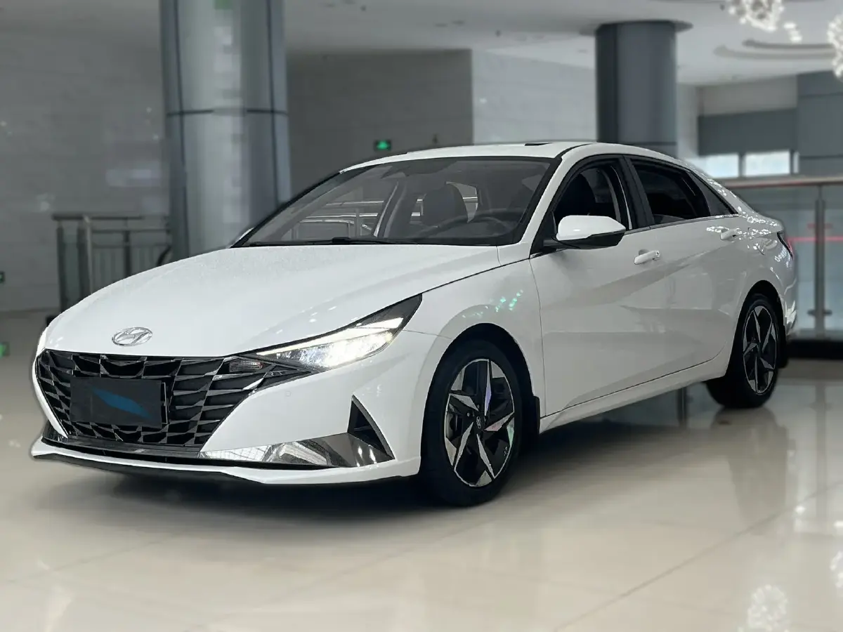 2021 Hyundai Elantra 1.5L 115HP L4 CVT