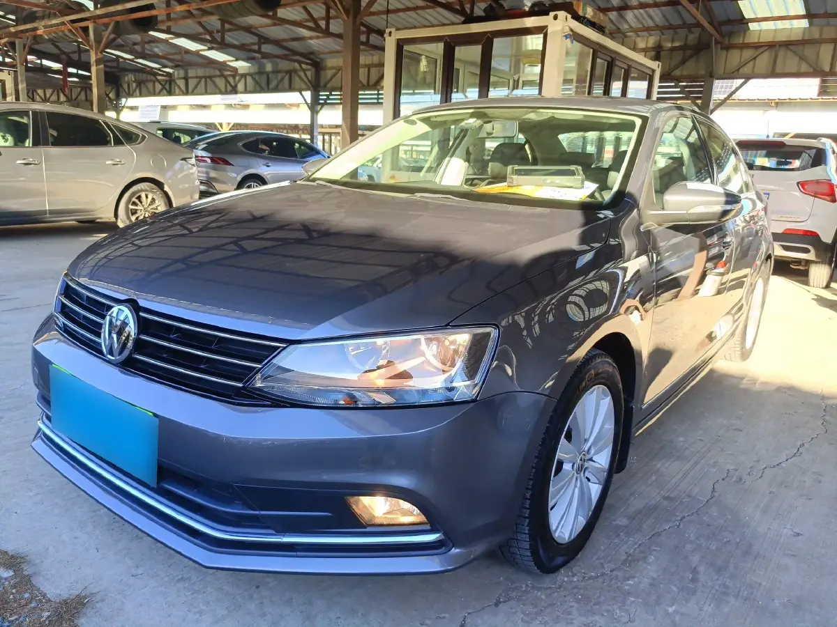 2015 Volkswagen Sagitar 1.6L 110HP L4 6AT