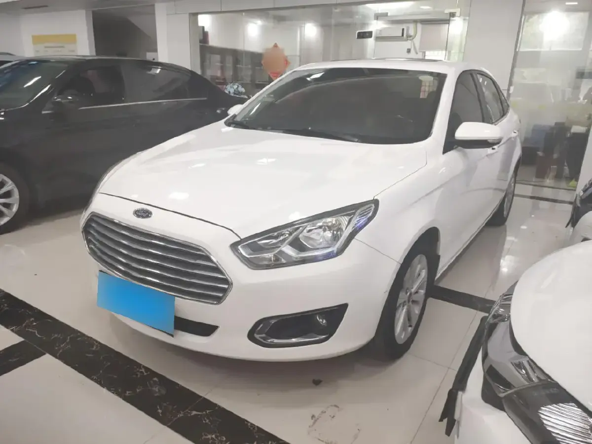 2017 Ford Escort 1.5L 113HP L4 6AT