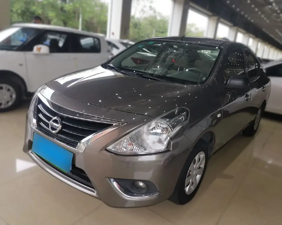 2015 Nissan Sunny 1.5L 112HP L4 CVT