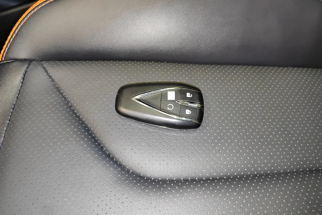 2023 ChangAn UNI-V 1.5T 188HP L4 7DCT,autocango,china used car exporter,china ev exporter,chinese used car exporter,chinese used ev exporter