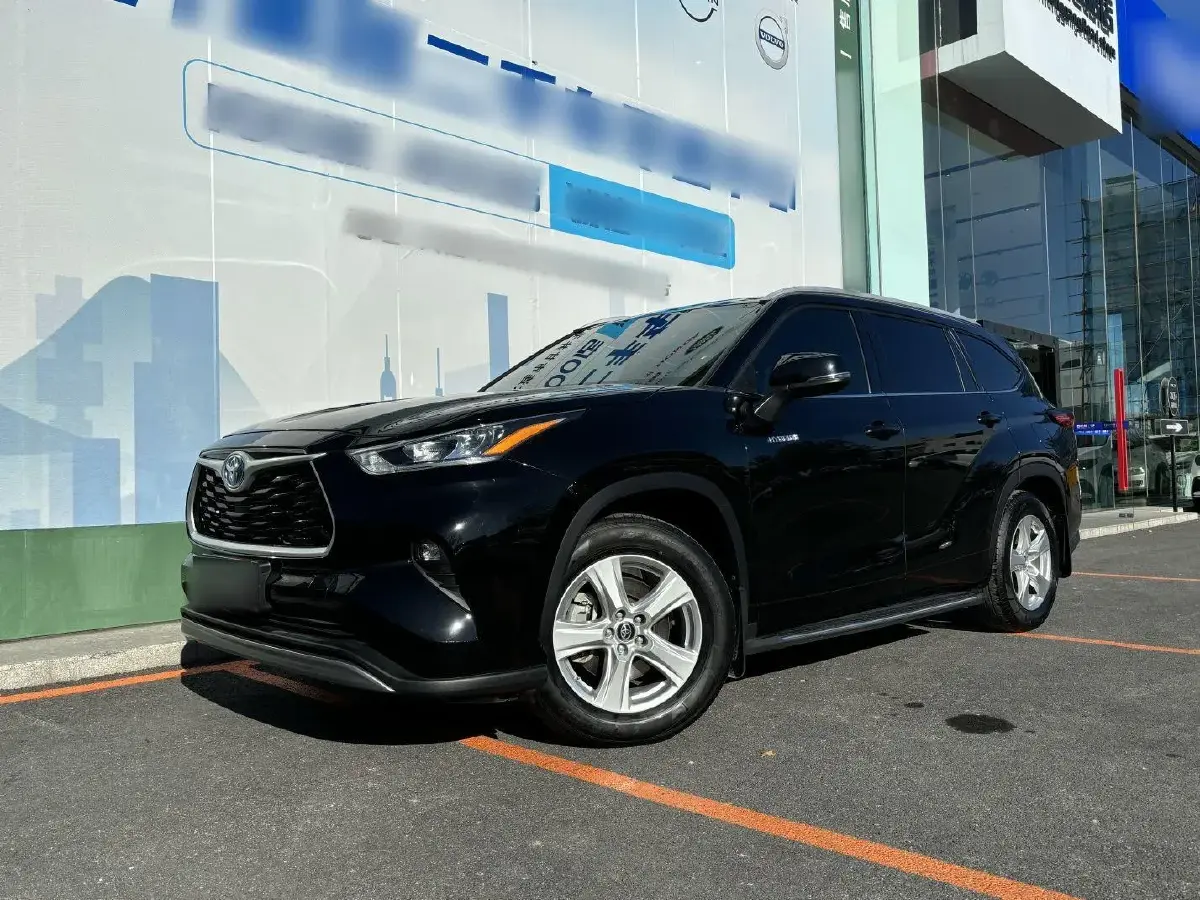 2023 Toyota Highlander 2.5L 189HP L4 E-CVT Hybrid