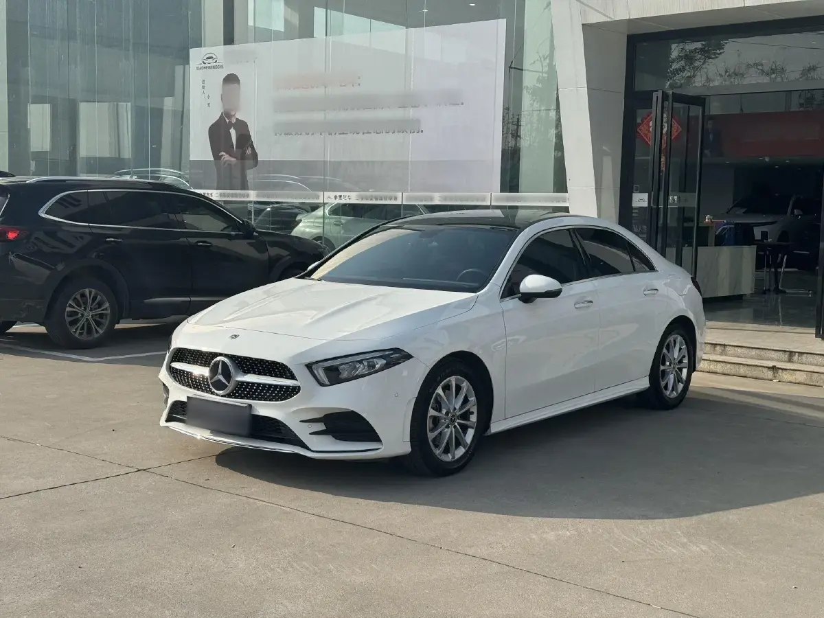 2022 Mercedes-Benz A Class 1.3T 163HP L4 7DCT