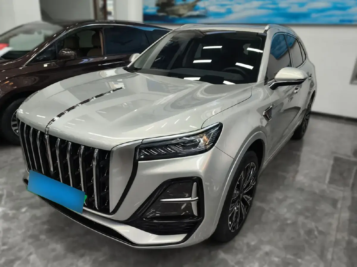 2023 HongQi HS5 2.0T 252HP L4 8AT