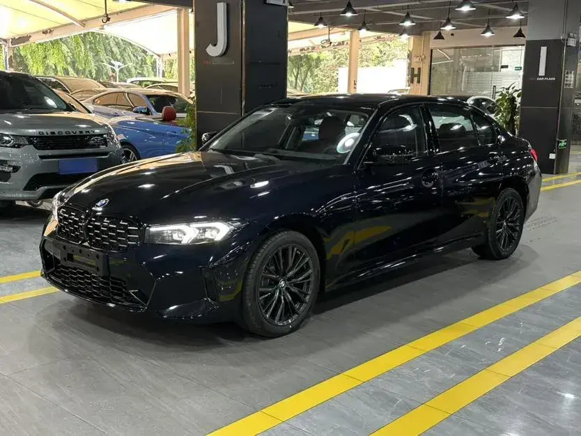 2024 BMW 3 Series 2.0T 184HP L4 8AT