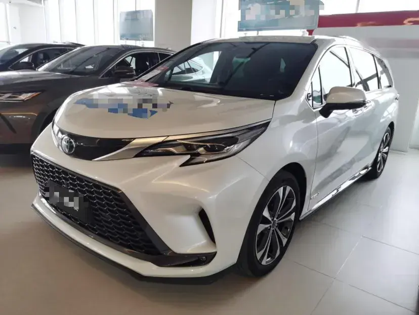 2022 Toyota Granvia 2.5L 192HP L4 E-CVT Hybrid