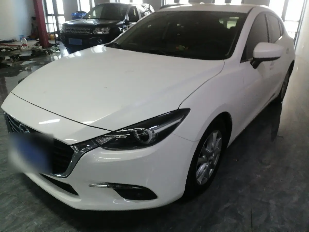 2017 Mazda 3 Axela 1.5L 117HP L4 6AT