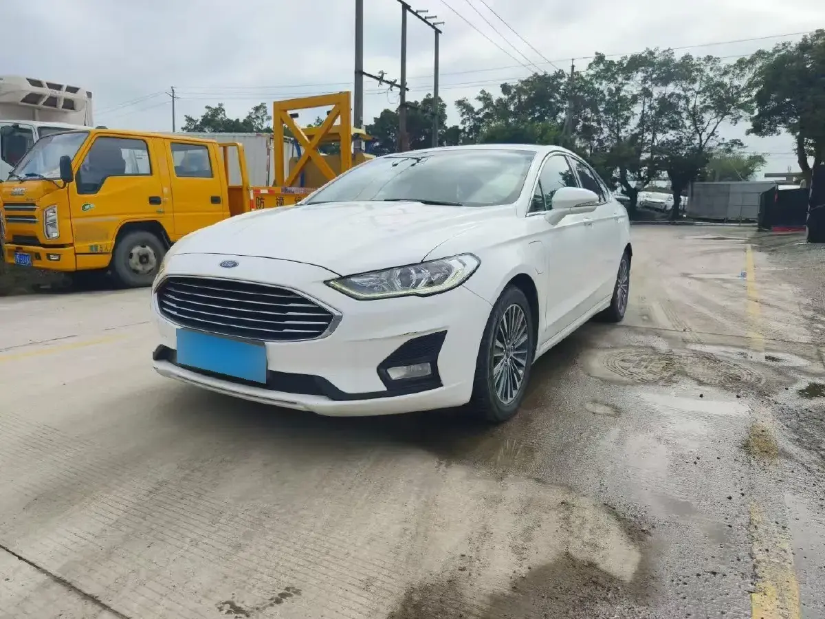 2018 Ford Mondeo 2.0L 143HP L4 E-CVT PHEV 9KWH