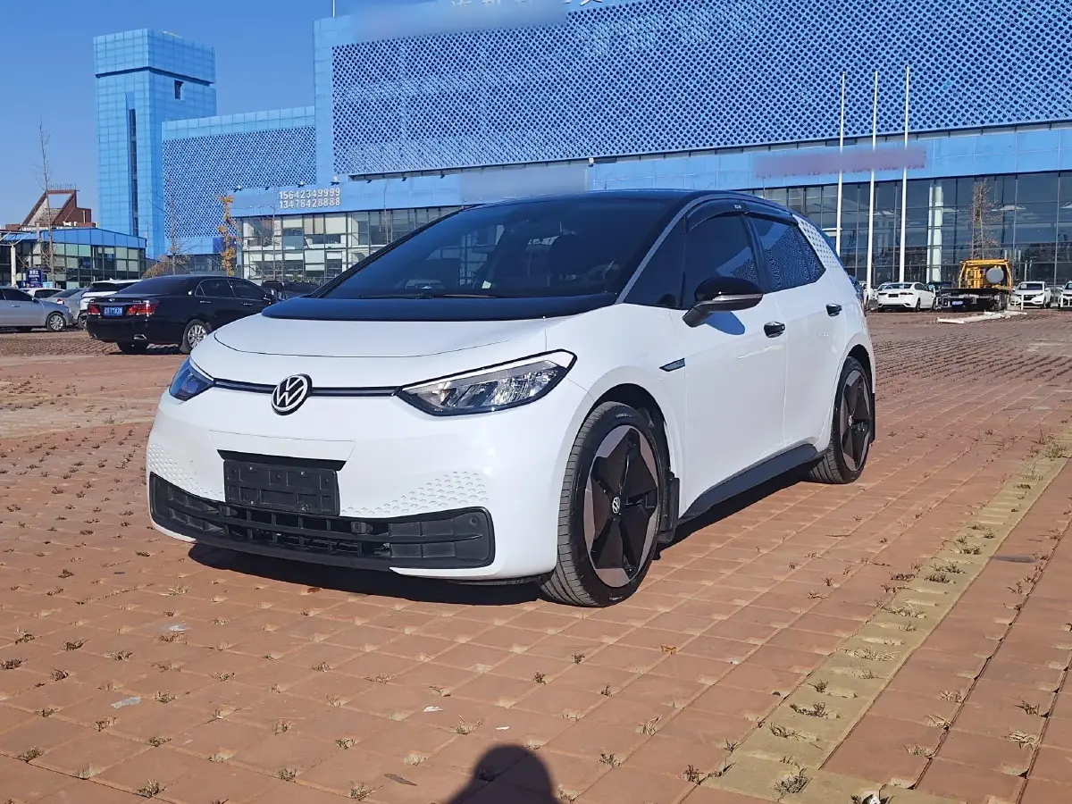 2023 Volkswagen ID.3 BEV 52.8KWH