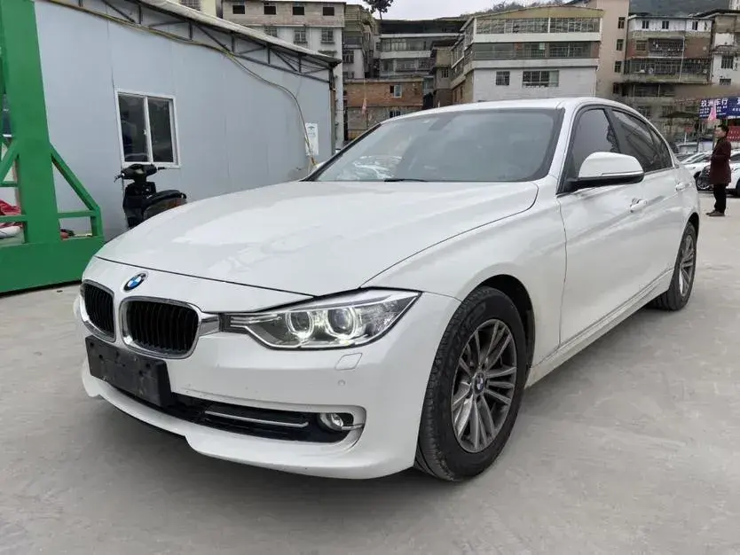2015 BMW 3 Series 2.0T 184HP L4 8AT