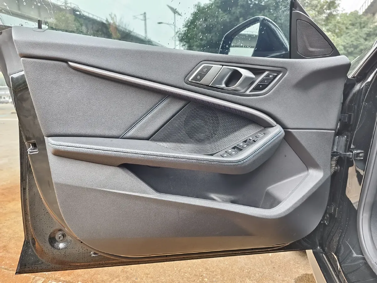 2021 BMW 2 Series 2.0T 192HP L4 7DCT,autocango,china used car exporter,china ev exporter,chinese used car exporter,chinese used ev exporter