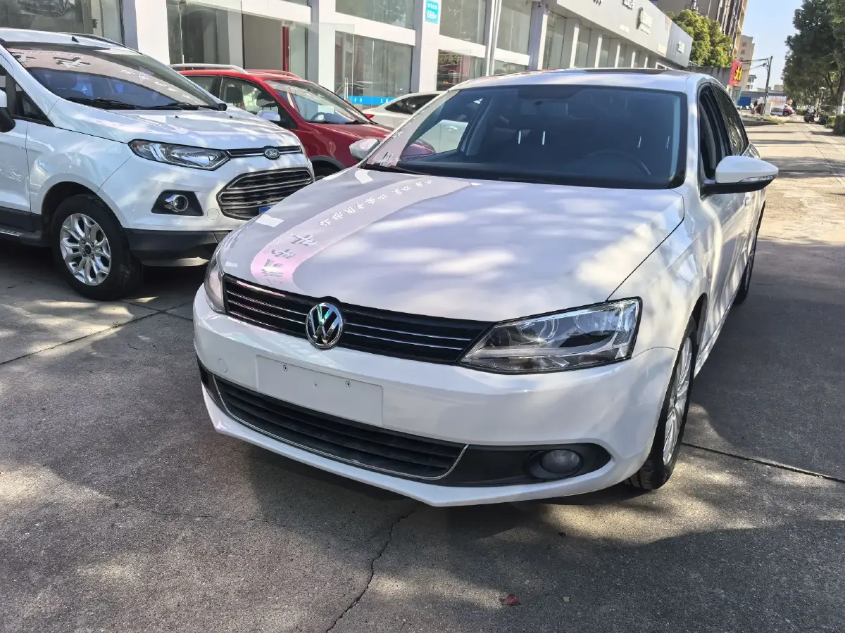 2015 Volkswagen Sagitar 1.6L 110HP L4 6AT