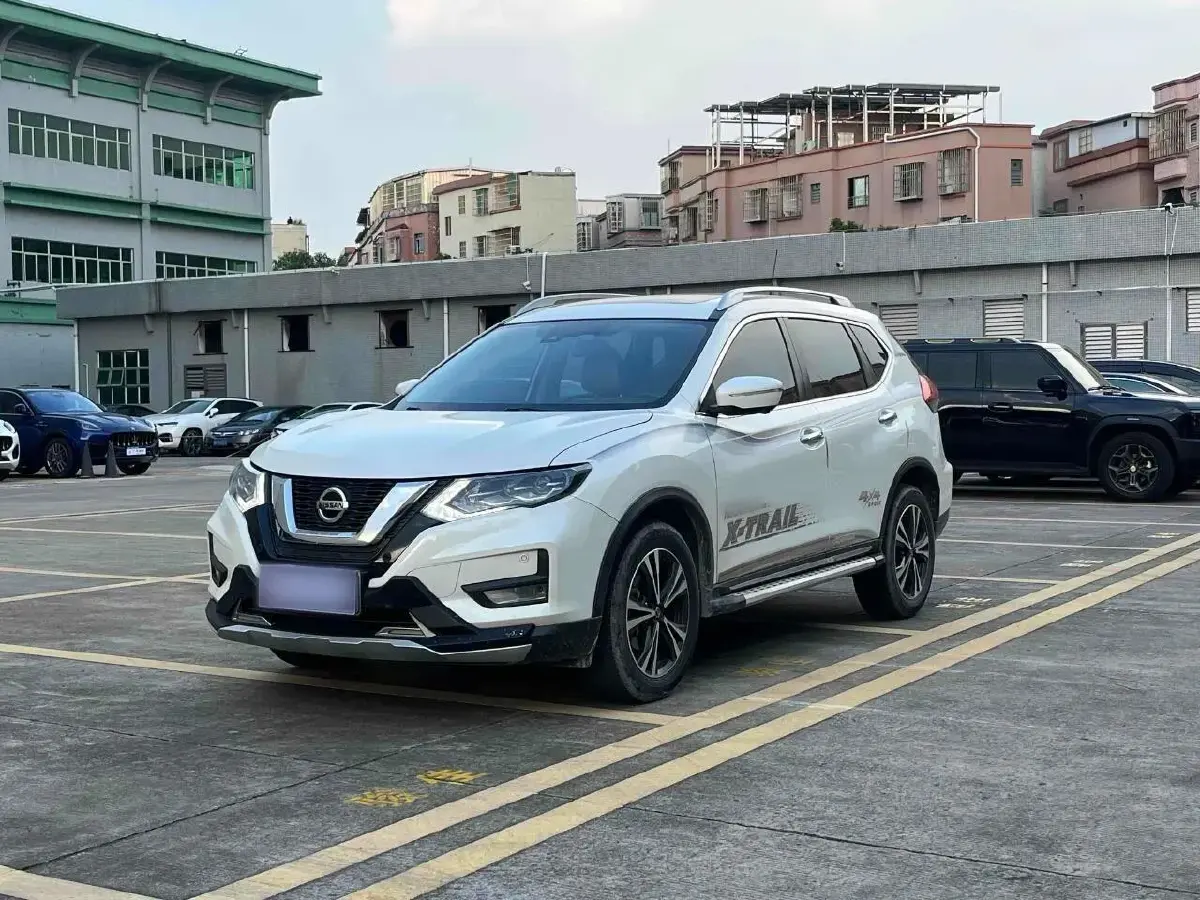 2020 Nissan X-Trail 2.5L 186HP L4 CVT