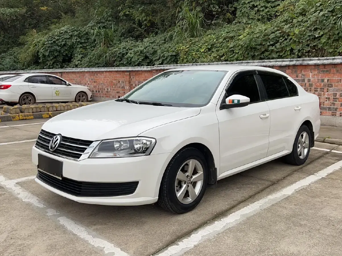 2013 Volkswagen Lavida 1.6L 110HP L4 6AT
