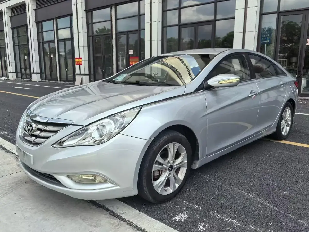 2011 Hyundai Sonata 2.0L 165HP L4 6AT