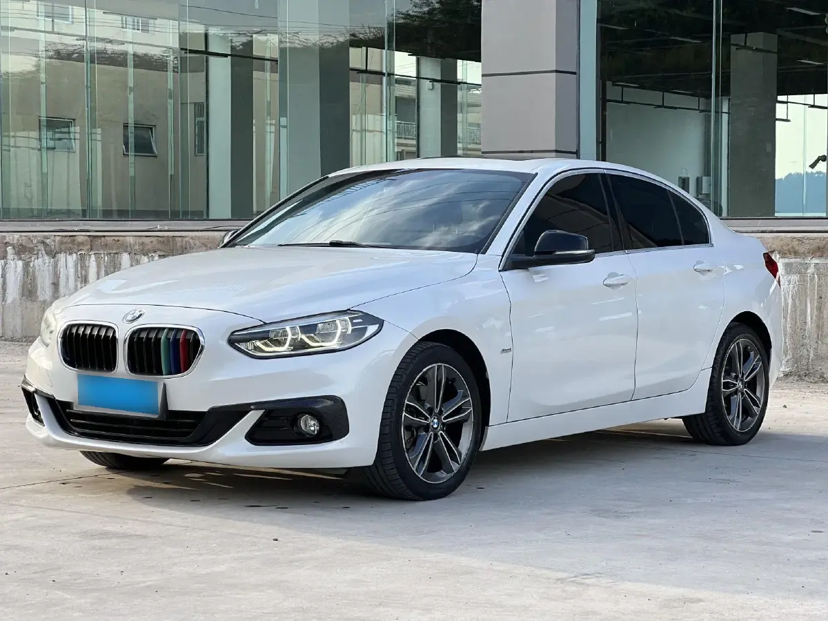 2017 BMW 1 Series 1.5T 136HP L3 6AT