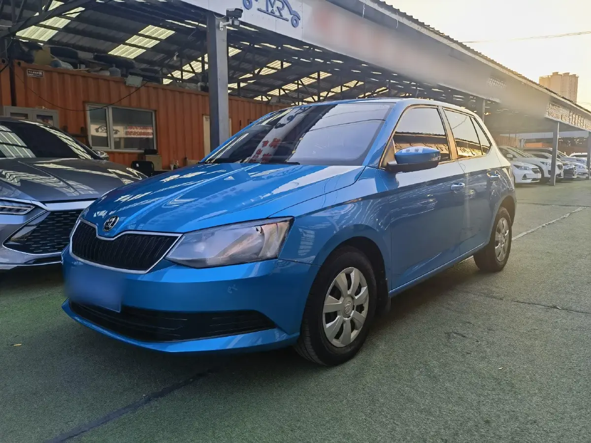 2015 Skoda Fabia 1.4L 90HP L4 6AT