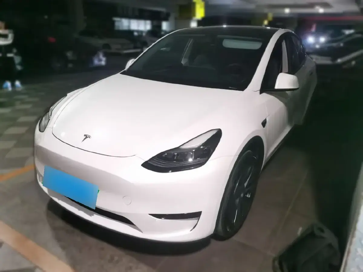 2024 Tesla Model Y BEV 60KWH