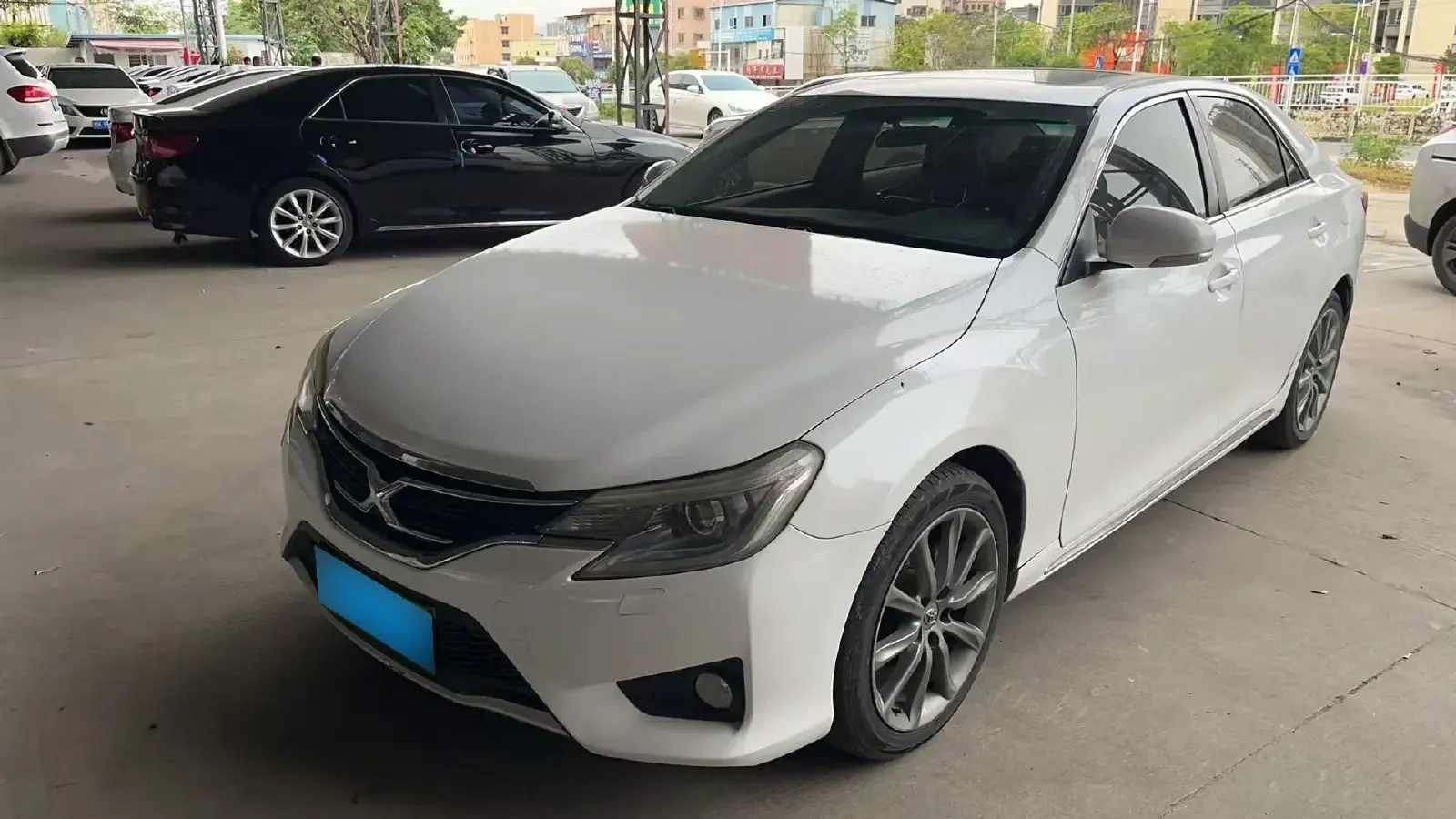 2013 Toyota Reiz 2.5L 193HP V6 6AT