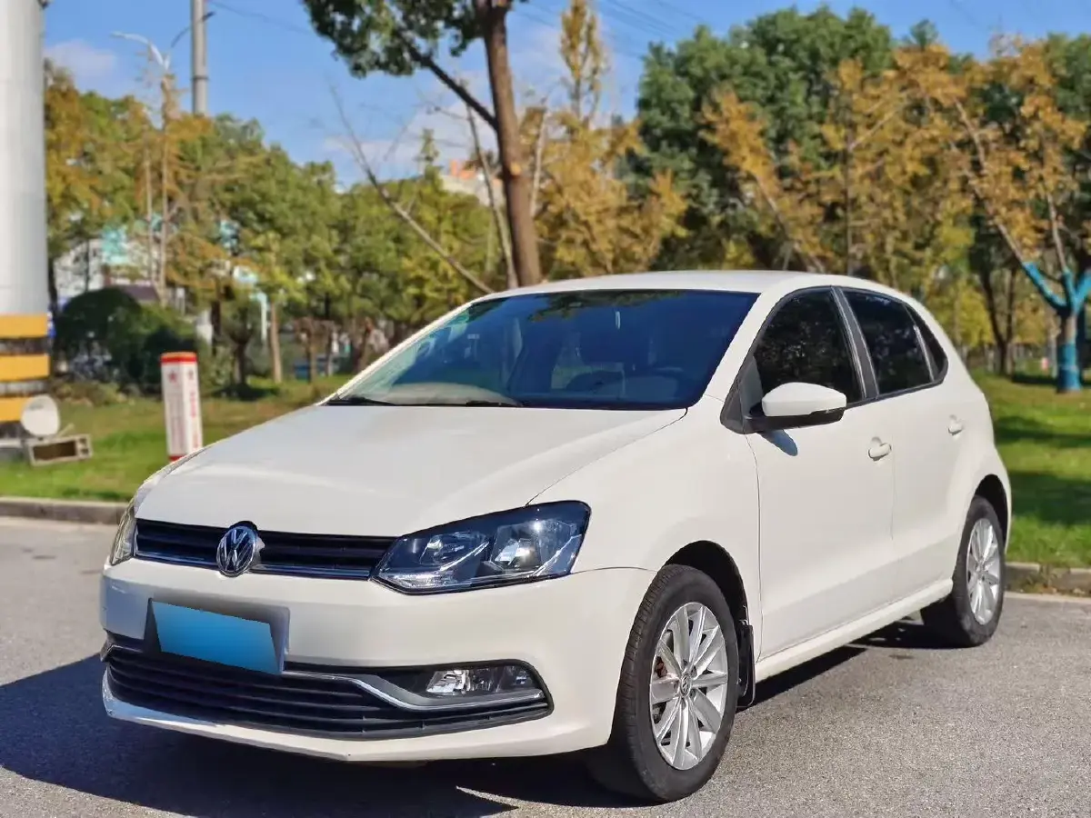2014 Volkswagen Polo 1.6L 110HP L4 6AT