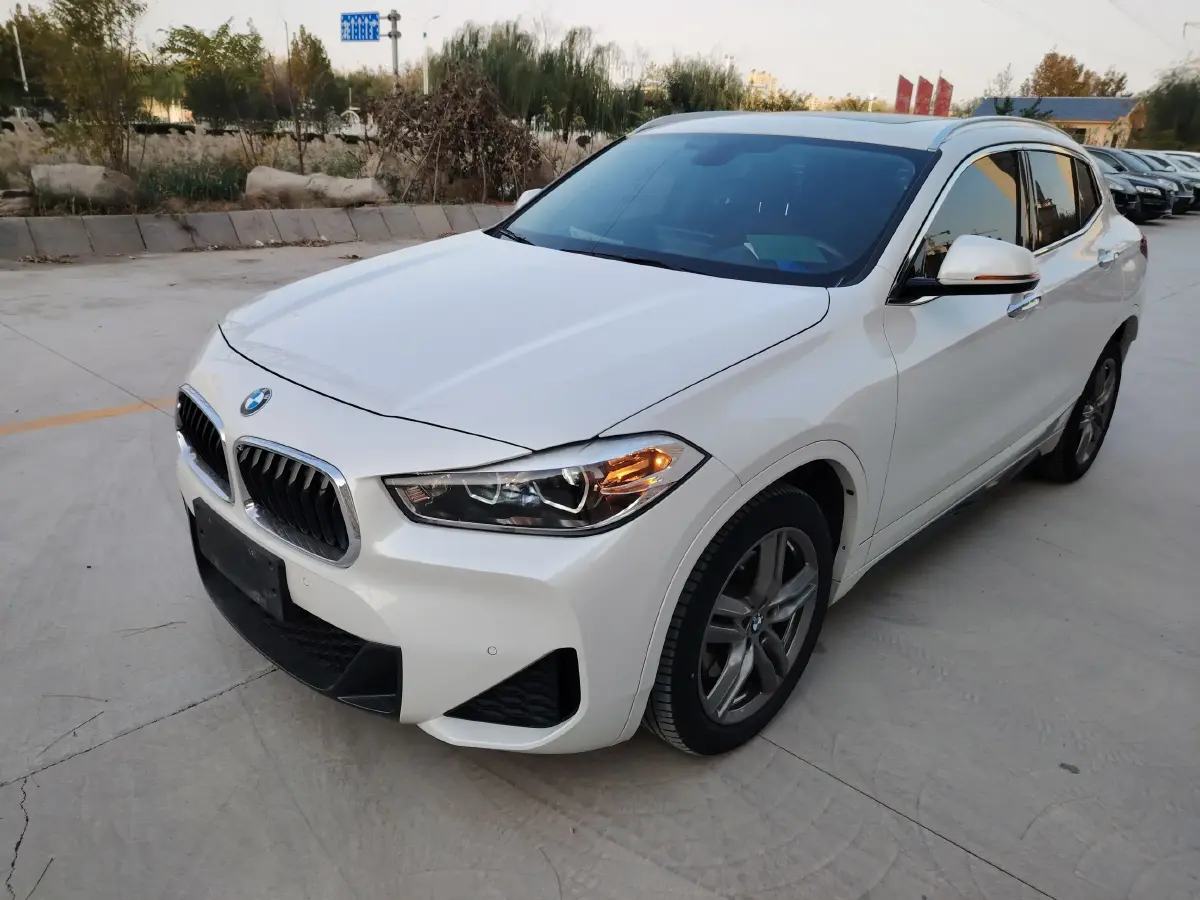 2022 BMW X2 2.0T 192HP L4 7DCT