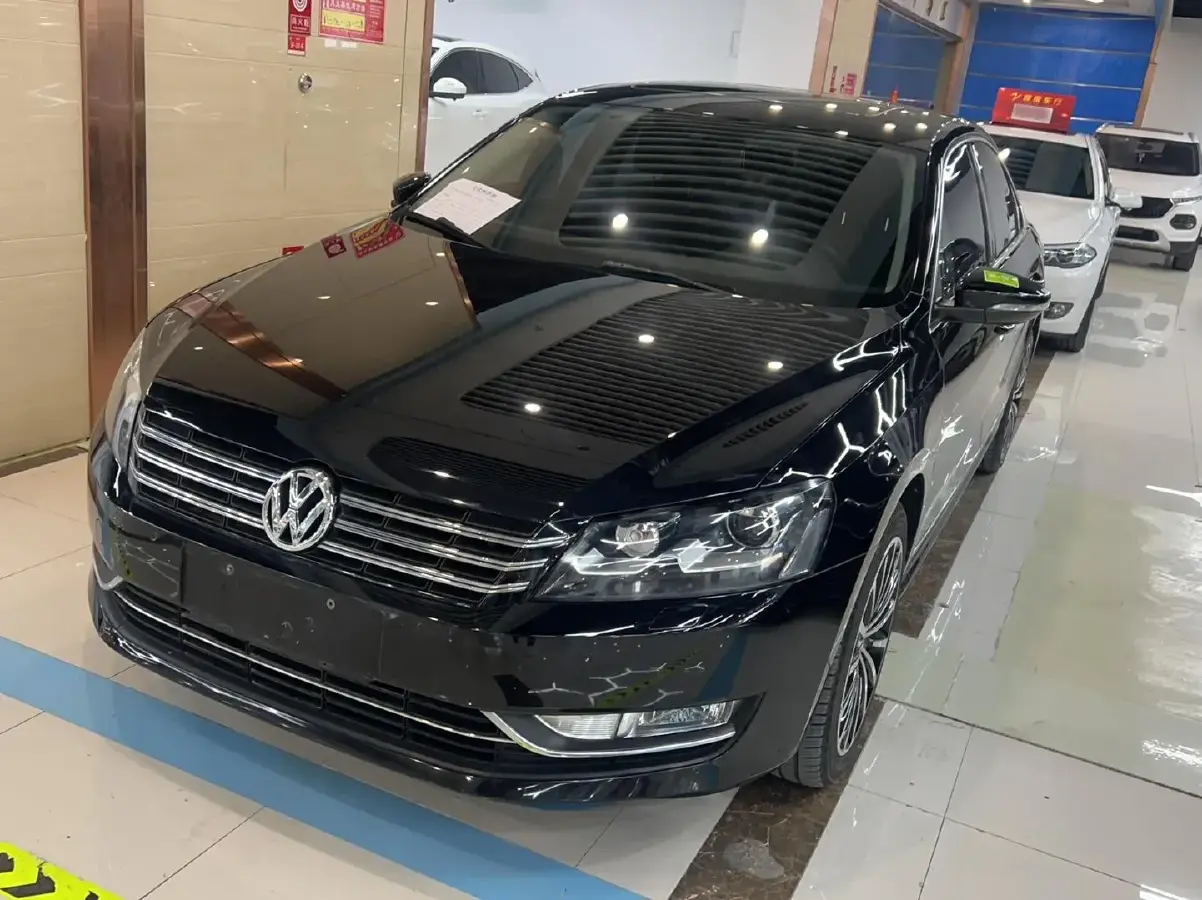 2014 Volkswagen Passat 1.8T 160HP L4 7DCT
