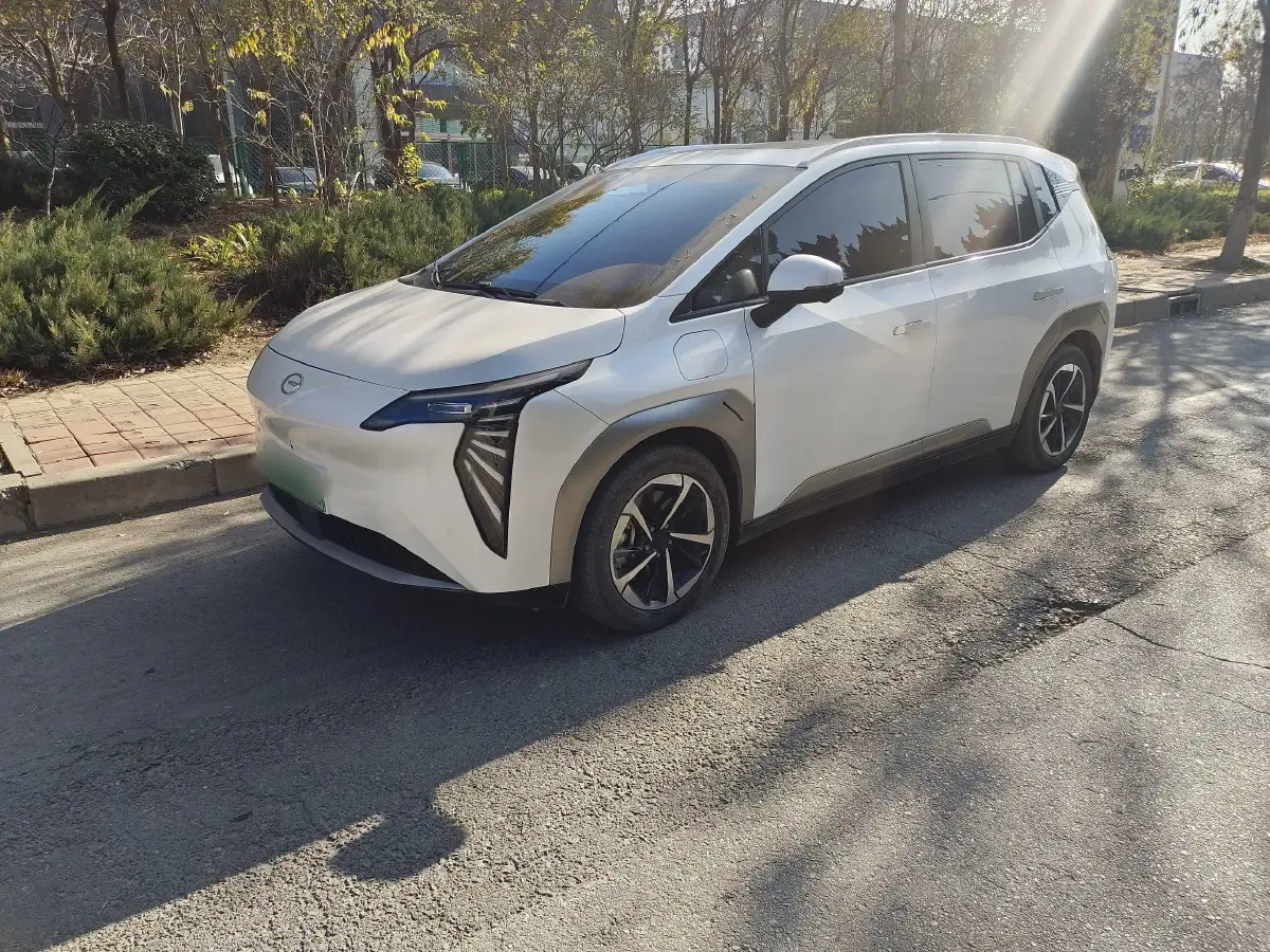 2023 Aion Y BEV 61.7KWH
