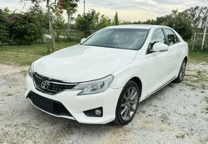 2013 Toyota Reiz 2.5L 193HP V6 6AT