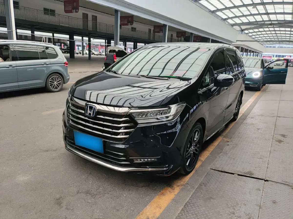 2022 Honda Odyssey 2.0L 146HP L4 E-CVT Hybrid