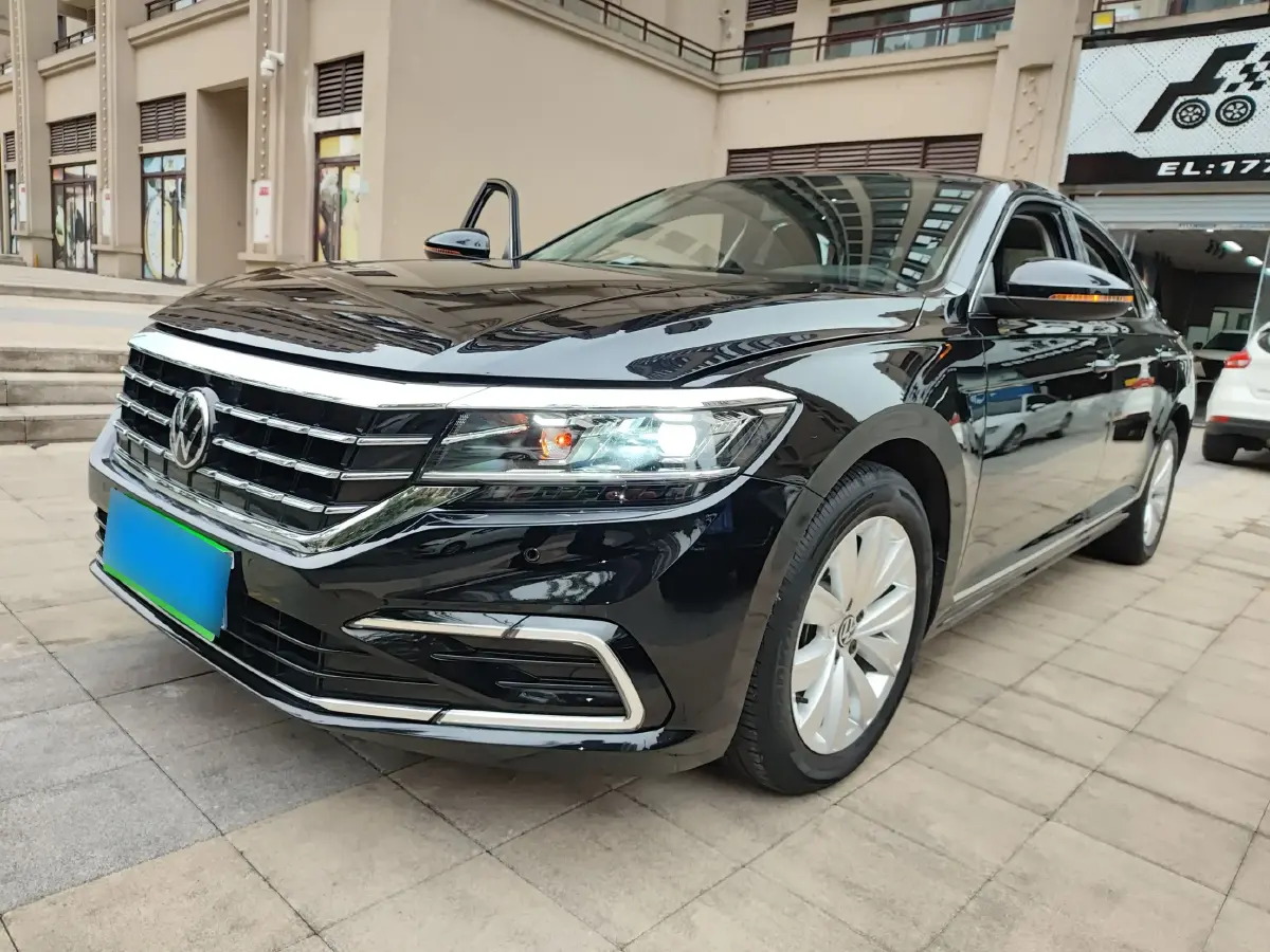 2021 Volkswagen Passat 2.0T 186HP L4 7DCT