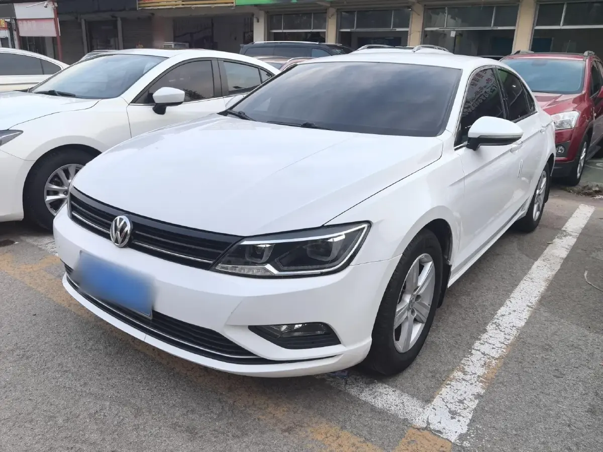 2015 Volkswagen Lamando 1.4T 131HP L4 5MT