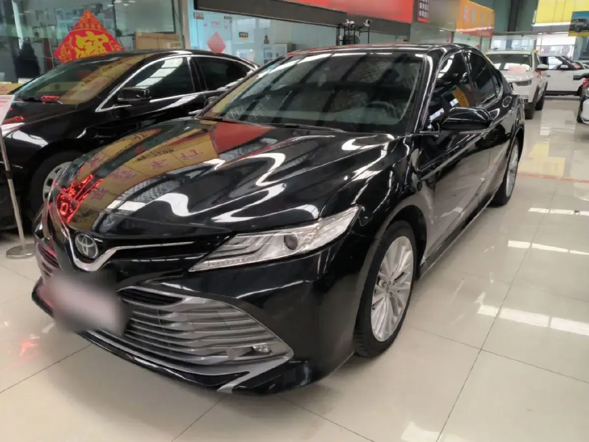 2019 Toyota Camry 2.5L 209HP L4 8AT