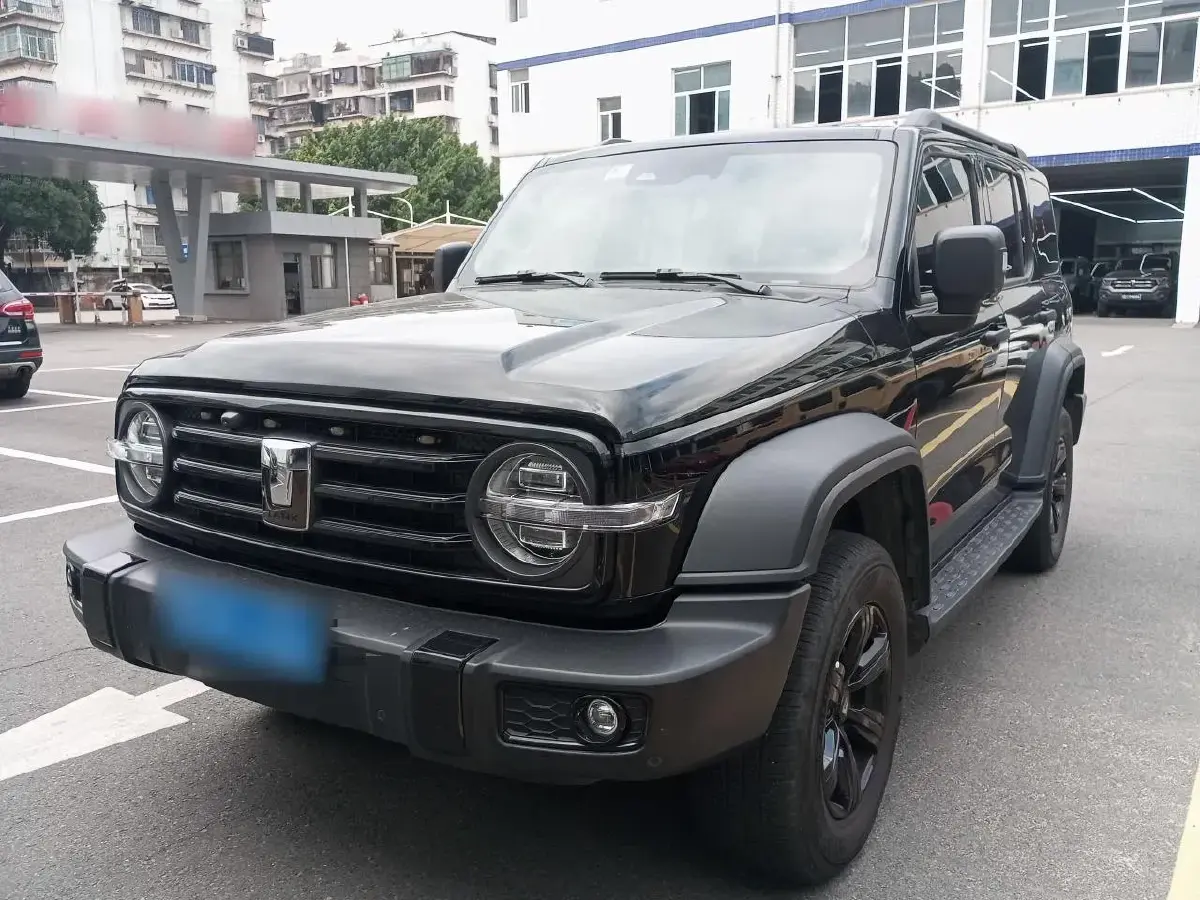 2023 Tank 300 2.0T 227HP L4 8AT