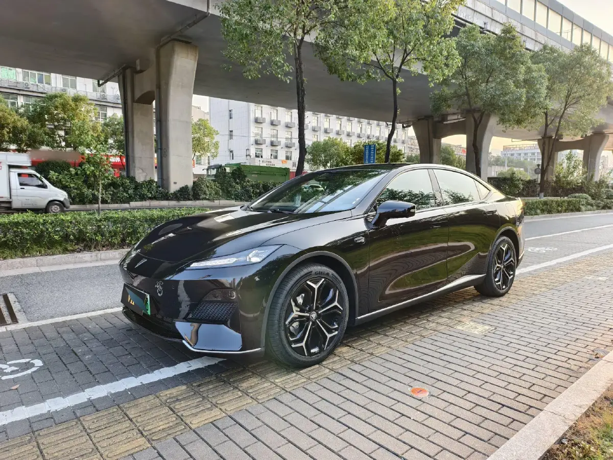 2025 Deepal SL03 1.5L 95HP L4 REEV 18.99KWH