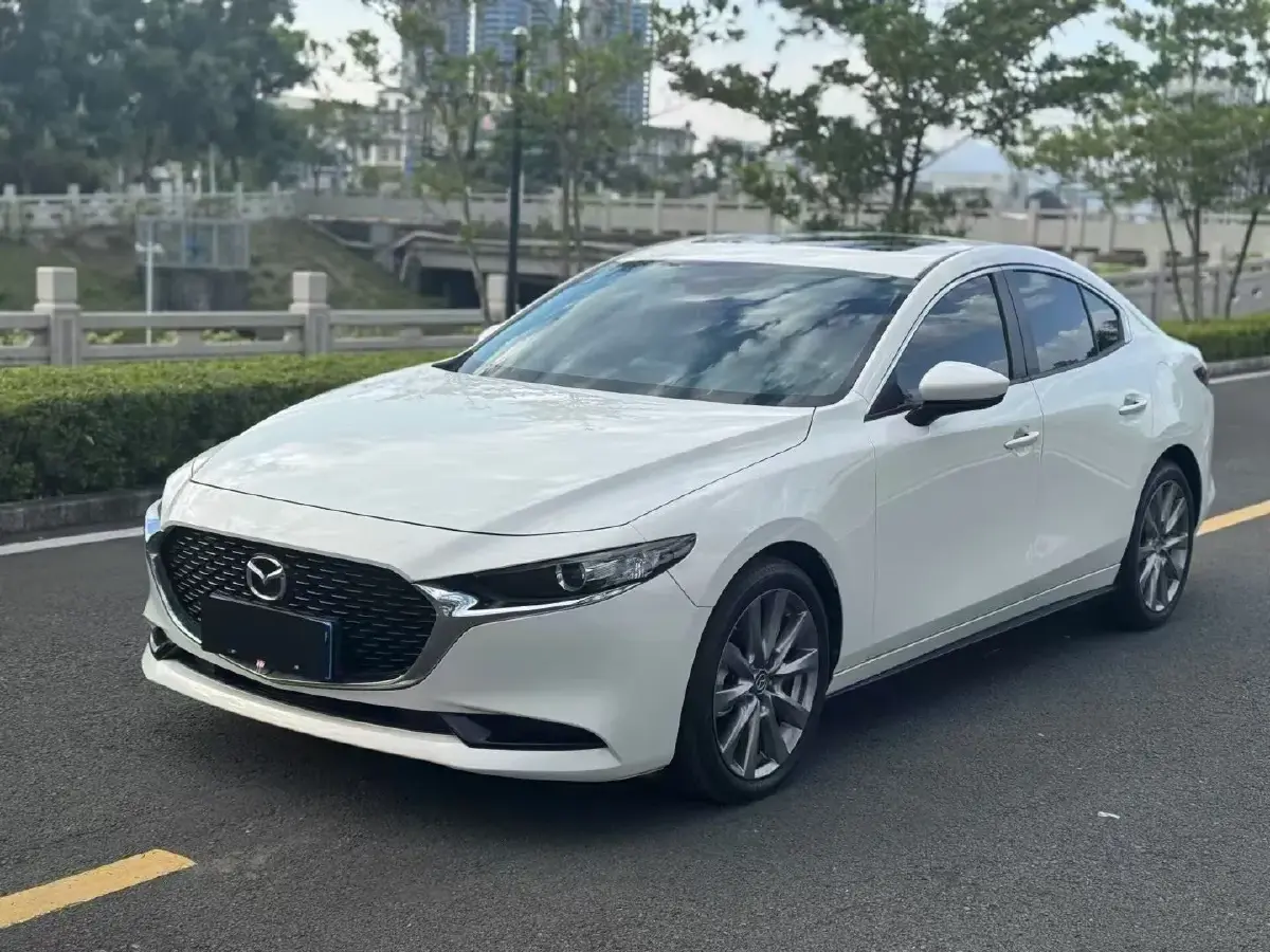 2021 Mazda 3 Axela 2.0L 158HP L4 6AT