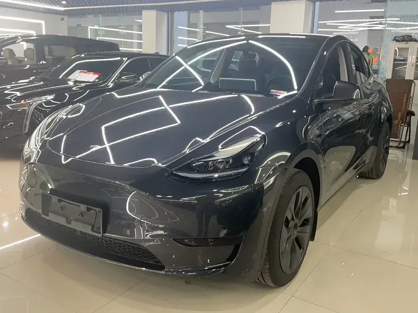 2024 Tesla Model Y BEV 60KWH