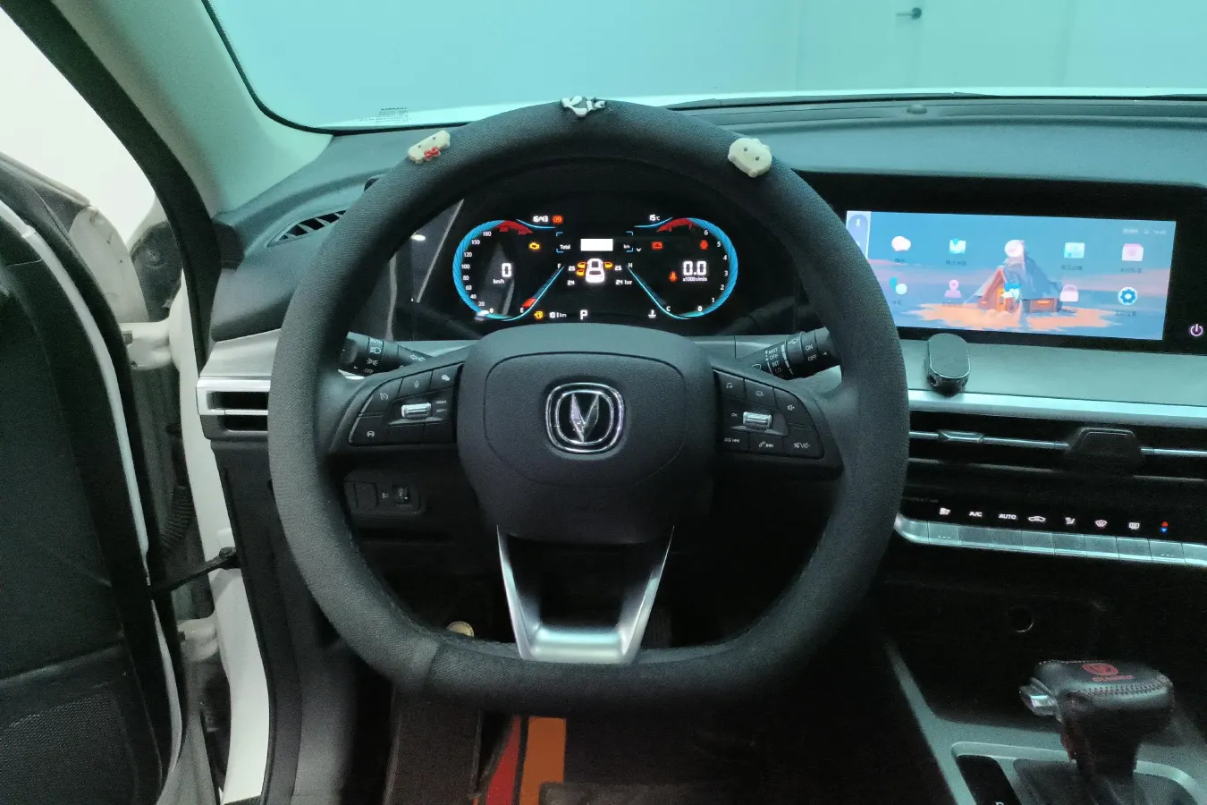 2021 ChangAn CS35 Plus 1.4T 160HP L4 7DCT,autocango,china used car exporter,china ev exporter,chinese used car exporter,chinese used ev exporter