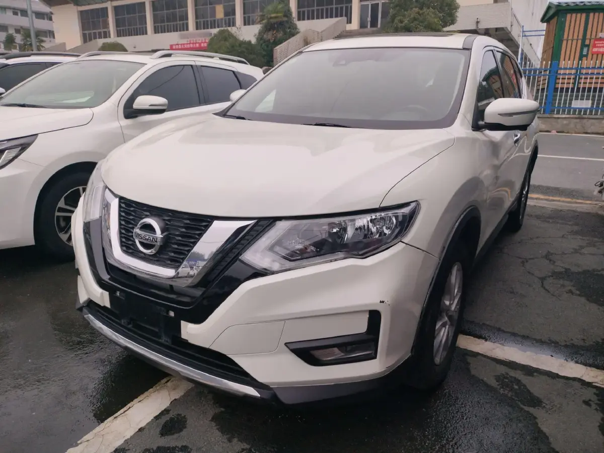 2021 Nissan X-Trail 2.0L 151HP L4 CVT