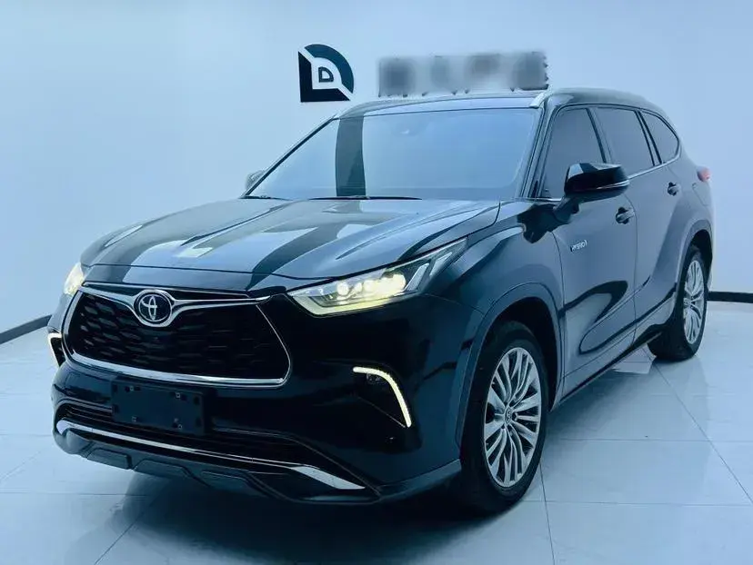 2022 Toyota Highlander 2.5L 192HP L4 E-CVT Hybrid