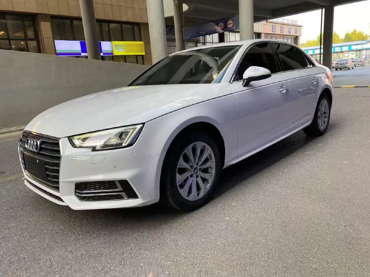2019 Audi A4L 2.0T 190HP L4 7DCT