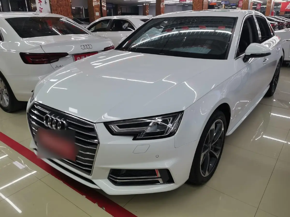 2019 Audi A4L 2.0T 190HP L4 7DCT