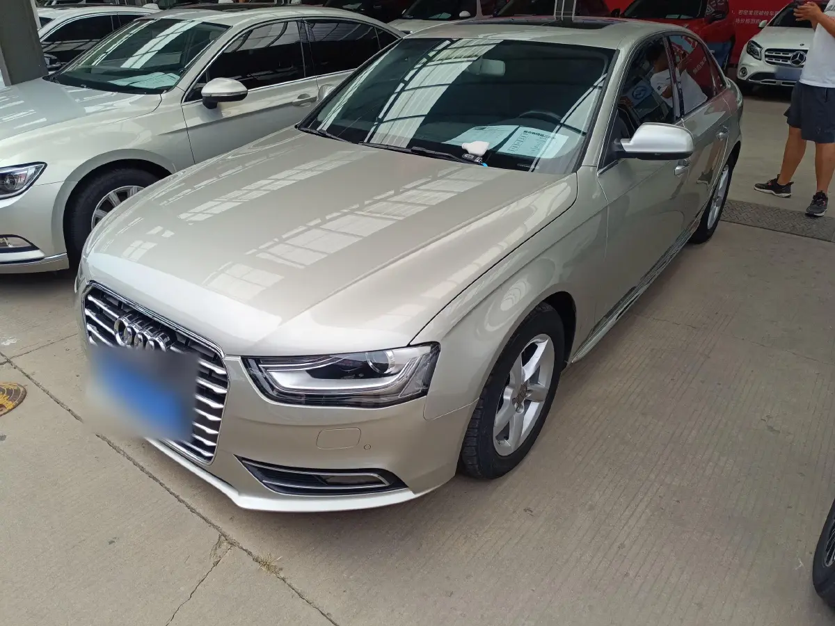 2015 Audi A4L 2.0T 180HP L4 CVT