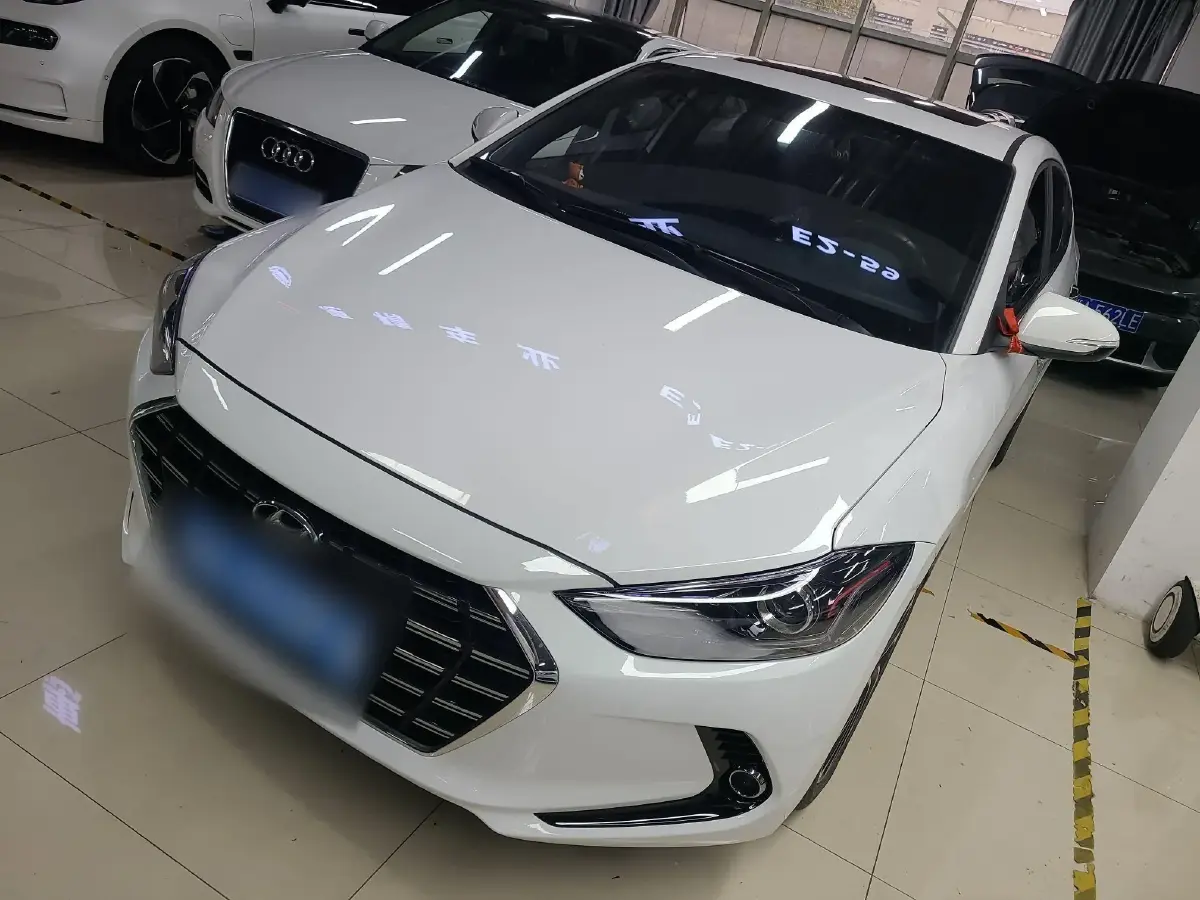 2019 Hyundai Elantra 1.4T 130HP L4 7DCT